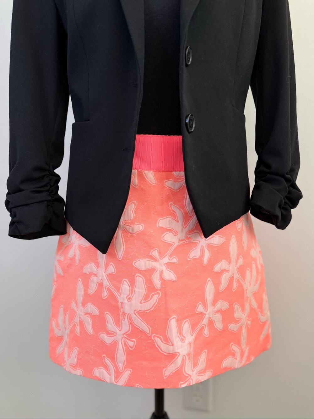 Milly Neon Coral Textured Mini Skirt Size 8 Made in USA Italian Fabric